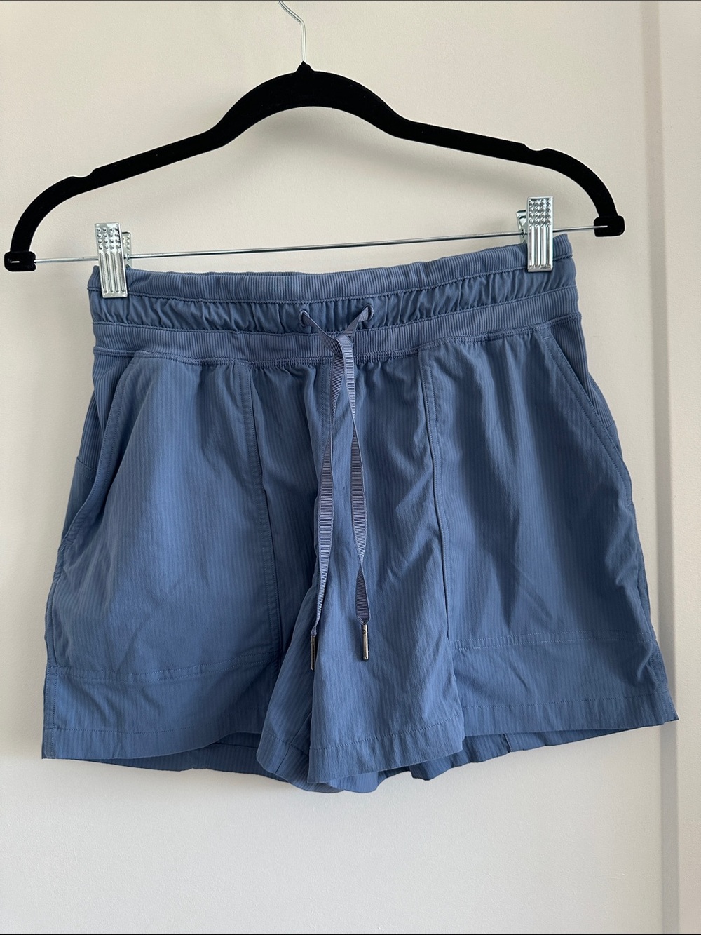 Lululemon drawstring shorts